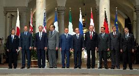 G-8 leaders end summit